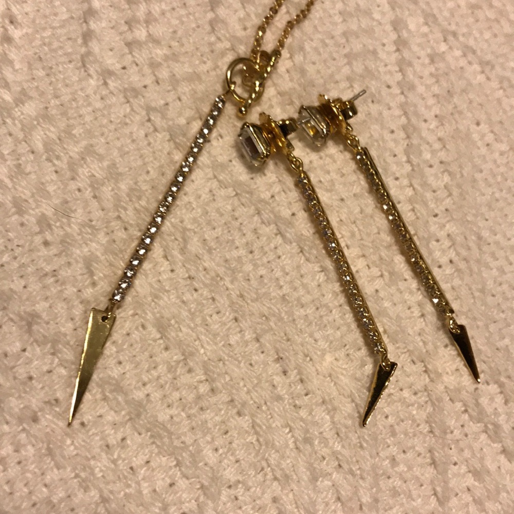 Sorrelli necklace and earring set